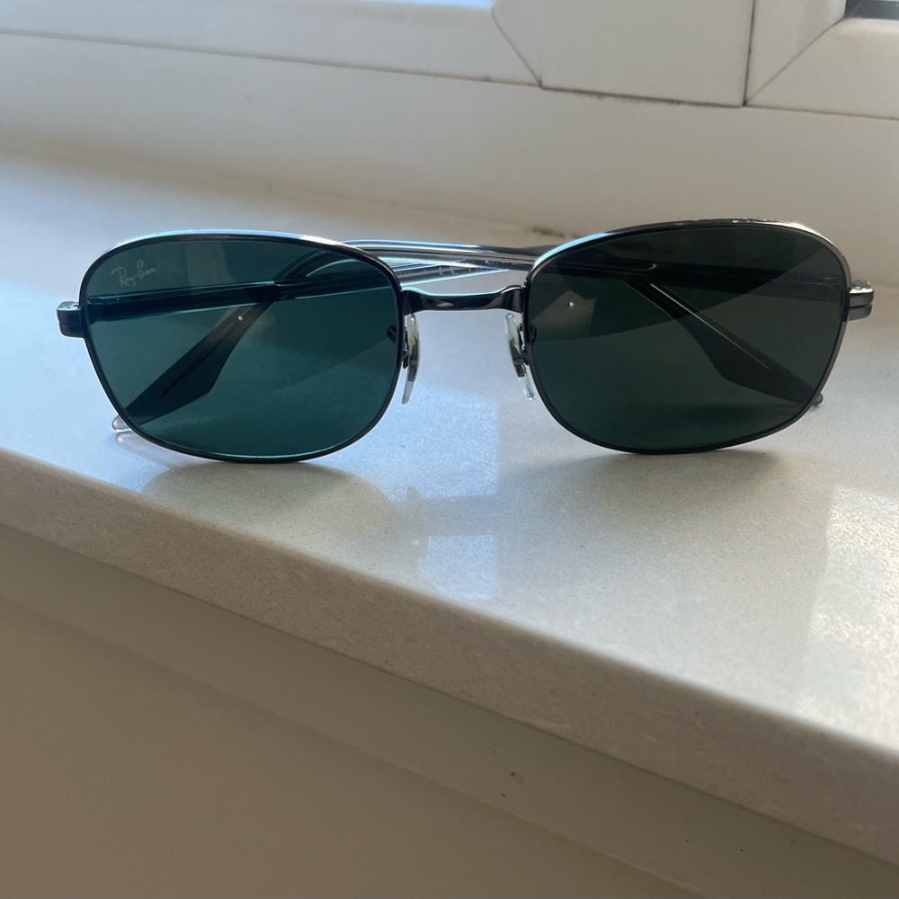 Gunmetal Gray Ray-Ban Rectangular Frame - image 4